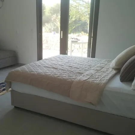 Del Mar Up To 10 Guests Amuso Bay Evgiros
