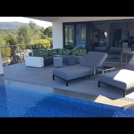 Villa Del Mar Up To 10 Guests Amuso Bay *
